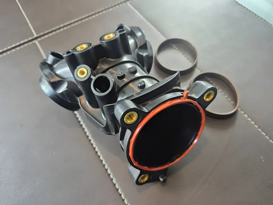 Harley-davidson 27200016a Manifold 1
