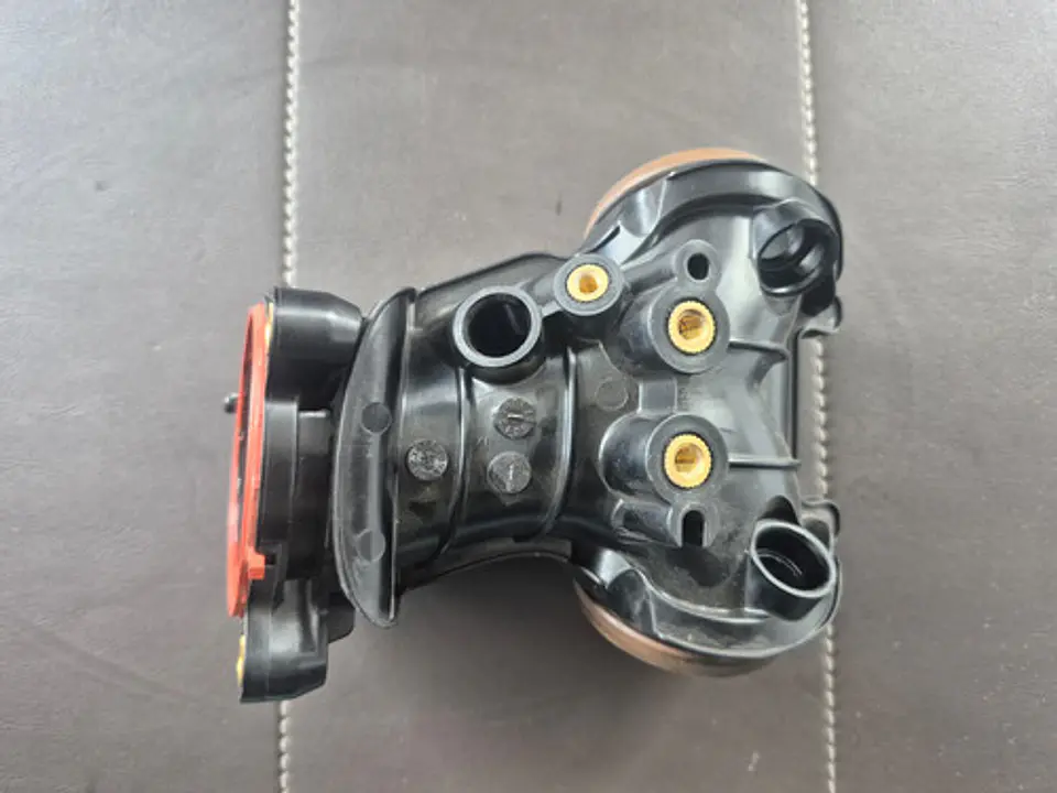 Harley-davidson 27200016a Manifold 4