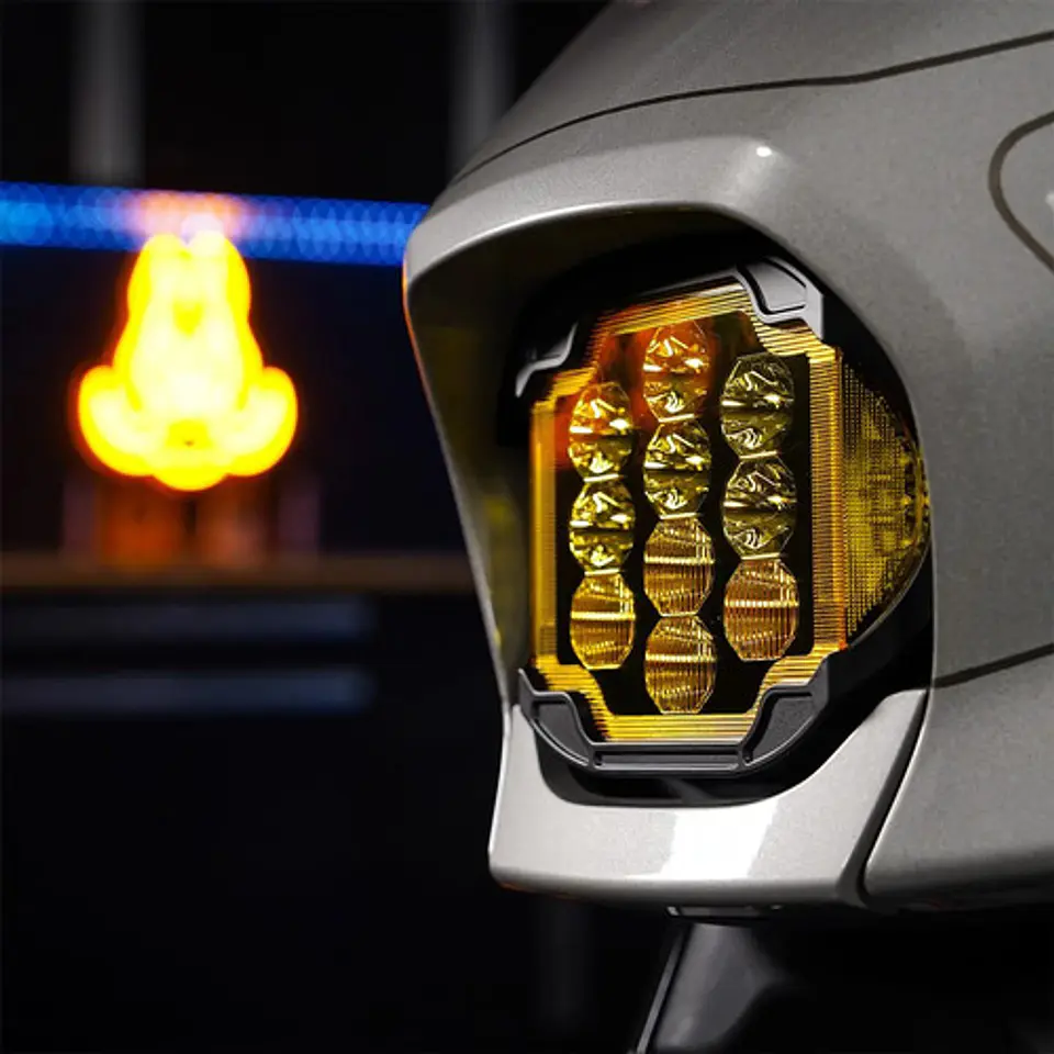Hogworkz Goldtooth Headlight Harley-davidson Street Glide 1