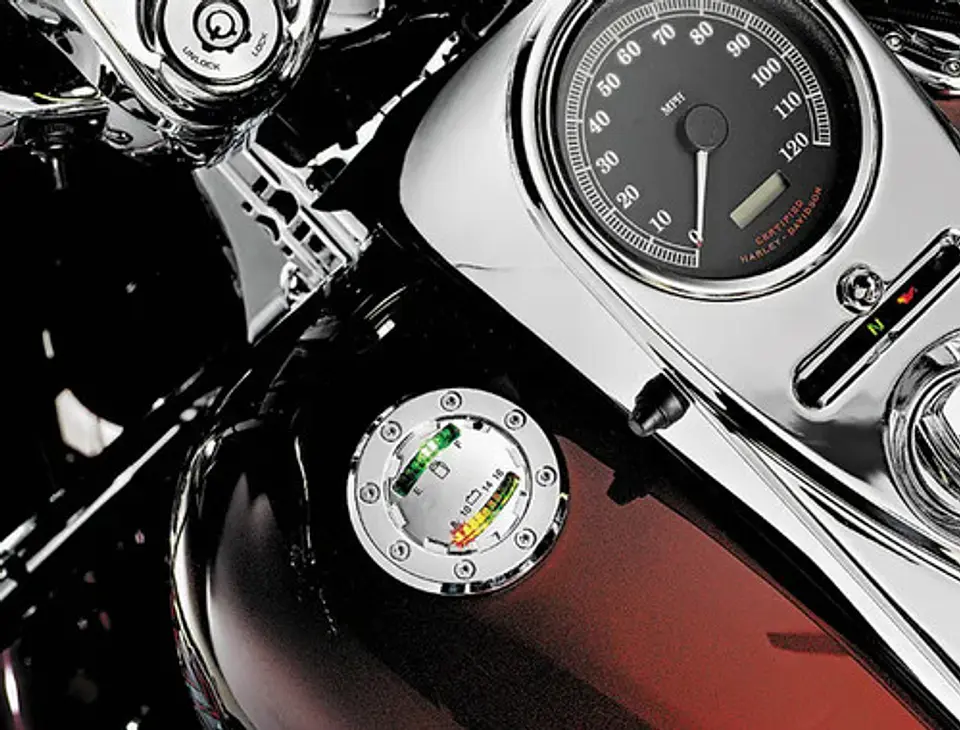 Kuryakyn Informer Led Fuel And Battery Gauge Harley-davidson 3