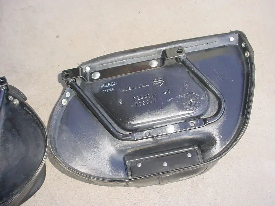 Harley Davidson 2000-2017 Fatboy Softail Leather Saddlebags 90320-00 4