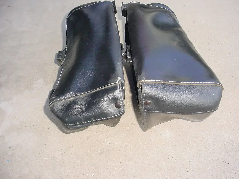 Harley Davidson 2000-2017 Fatboy Softail Leather Saddlebags 90320-00 6