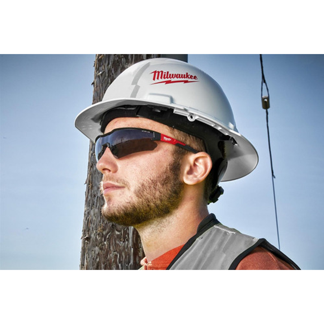 Lentes De Seguridad Entintados Milwaukee 48-73-2015 3