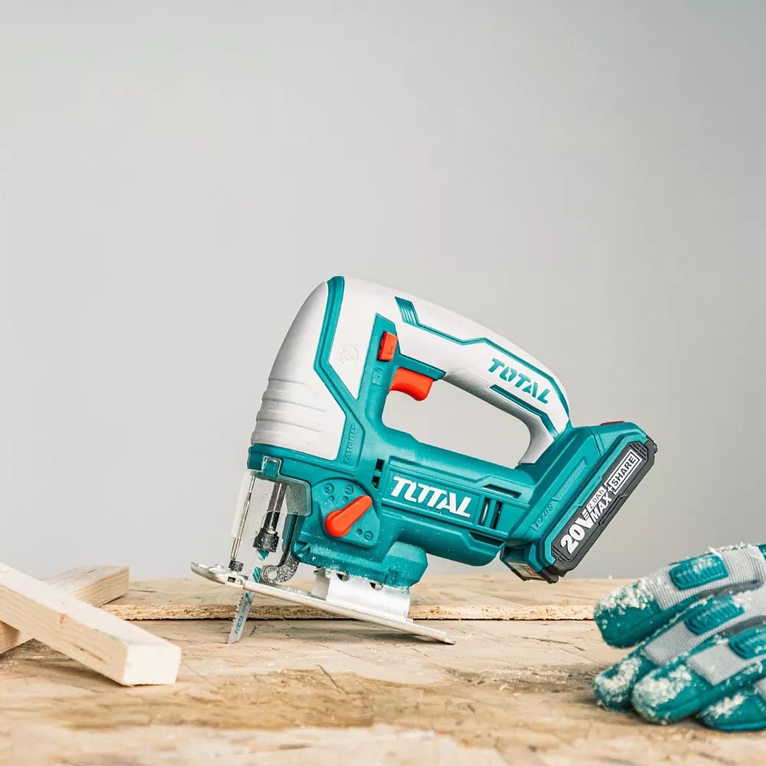 Sierra Caladora Inálambrica Litio-ion 20v Total 4