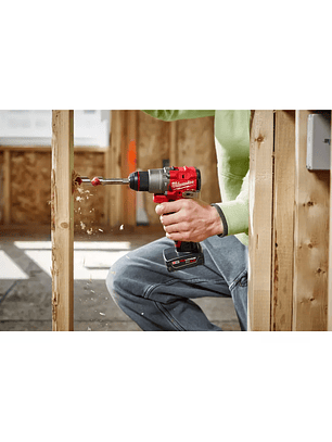 Kit Taladro + Atornillador + Baterias (3494-22) Milwaukee