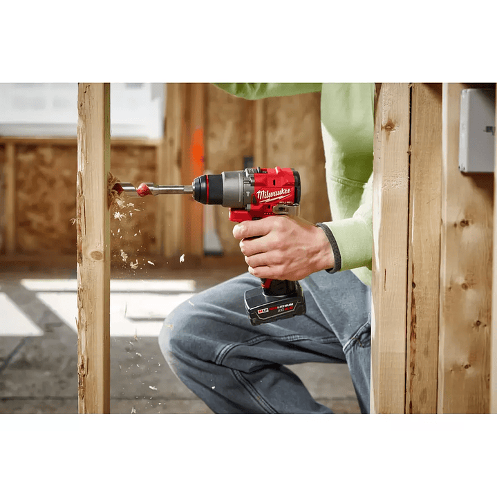 Kit Taladro + Atornillador + Baterias (3494-22) Milwaukee 2