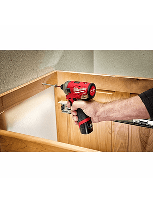 KIT ATORNILLADOR HIDRAULICO FUEL M12 MILWAUKEE 2551-22