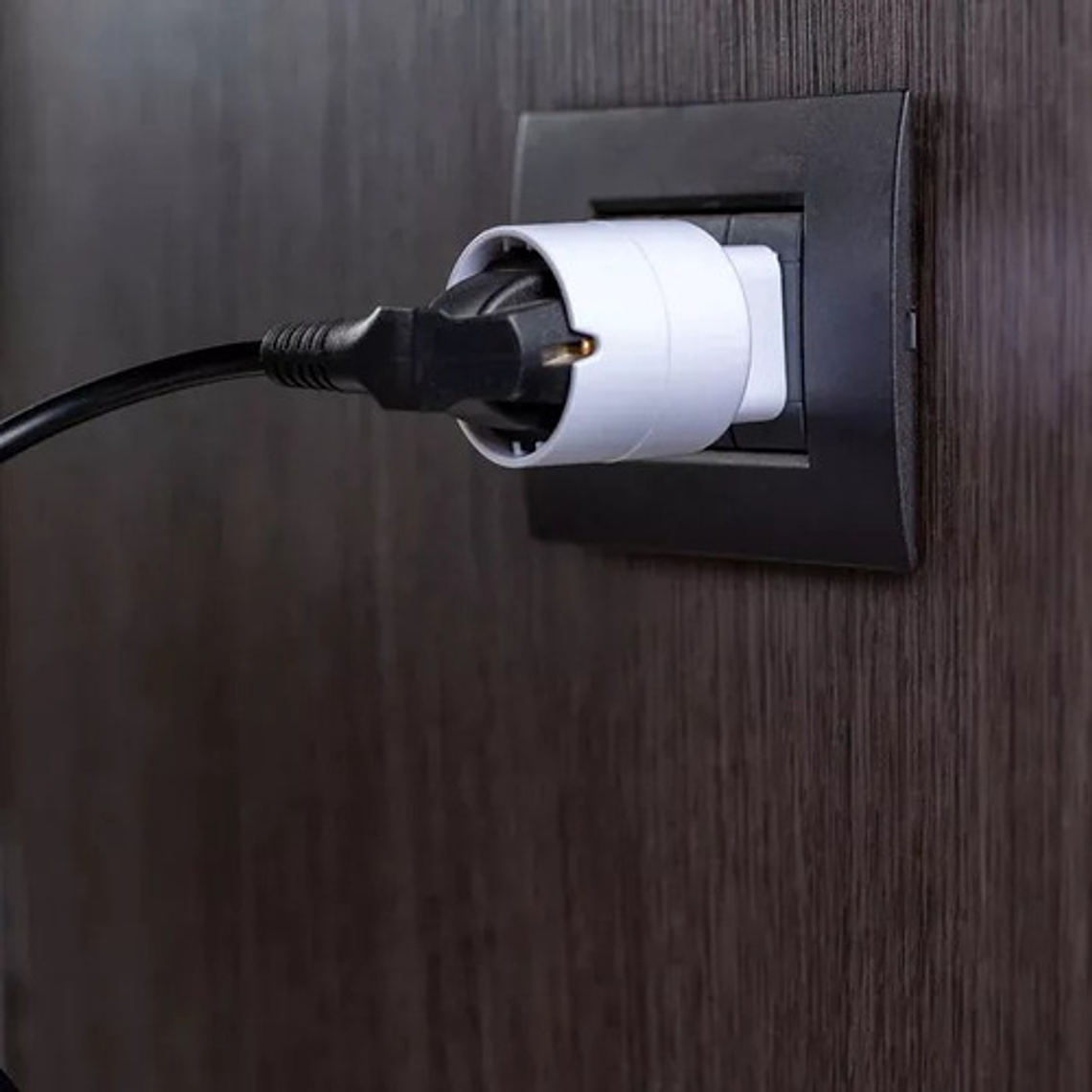 Adaptador Enchufe Europeo Schuko A Italiano Chile 4.8 A 4.0 3