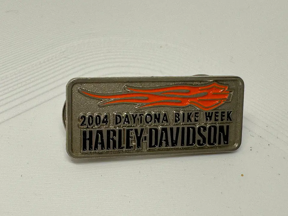 PIN DAYTONA 2004 1