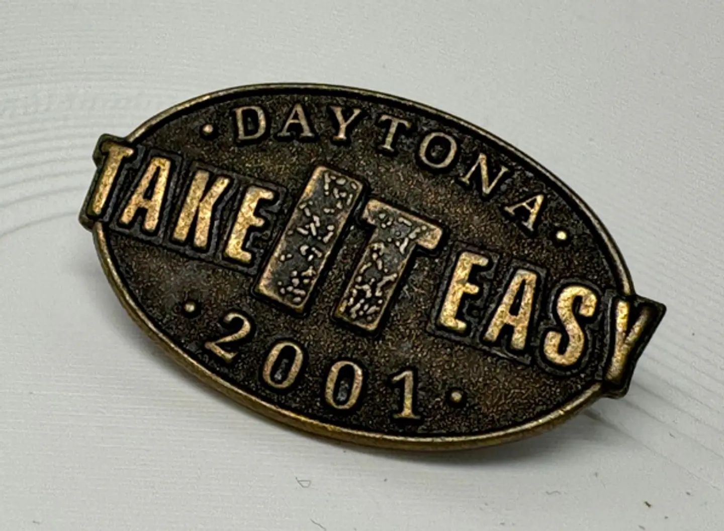 PIN TAKE IT EASY 2001 1