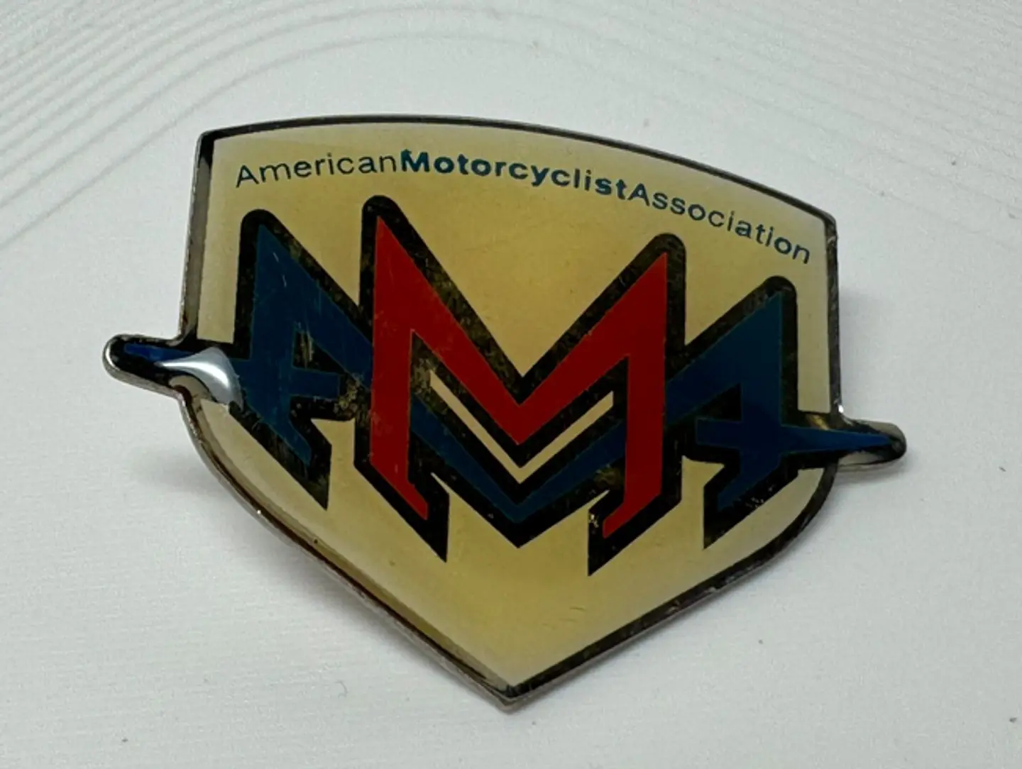 PIN AMA 1