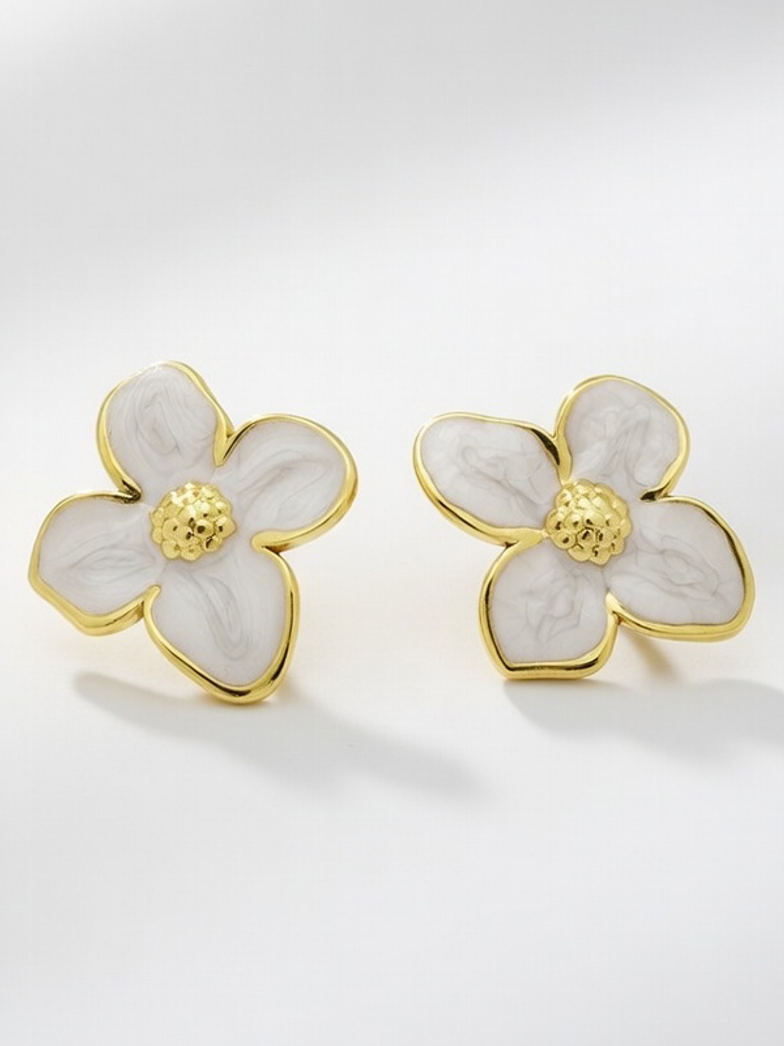 Brincos WhiteFlowers 1