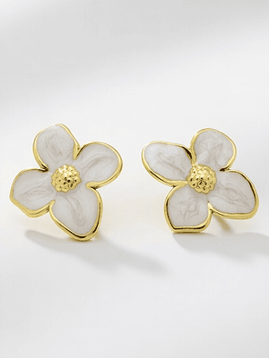 Brincos WhiteFlowers