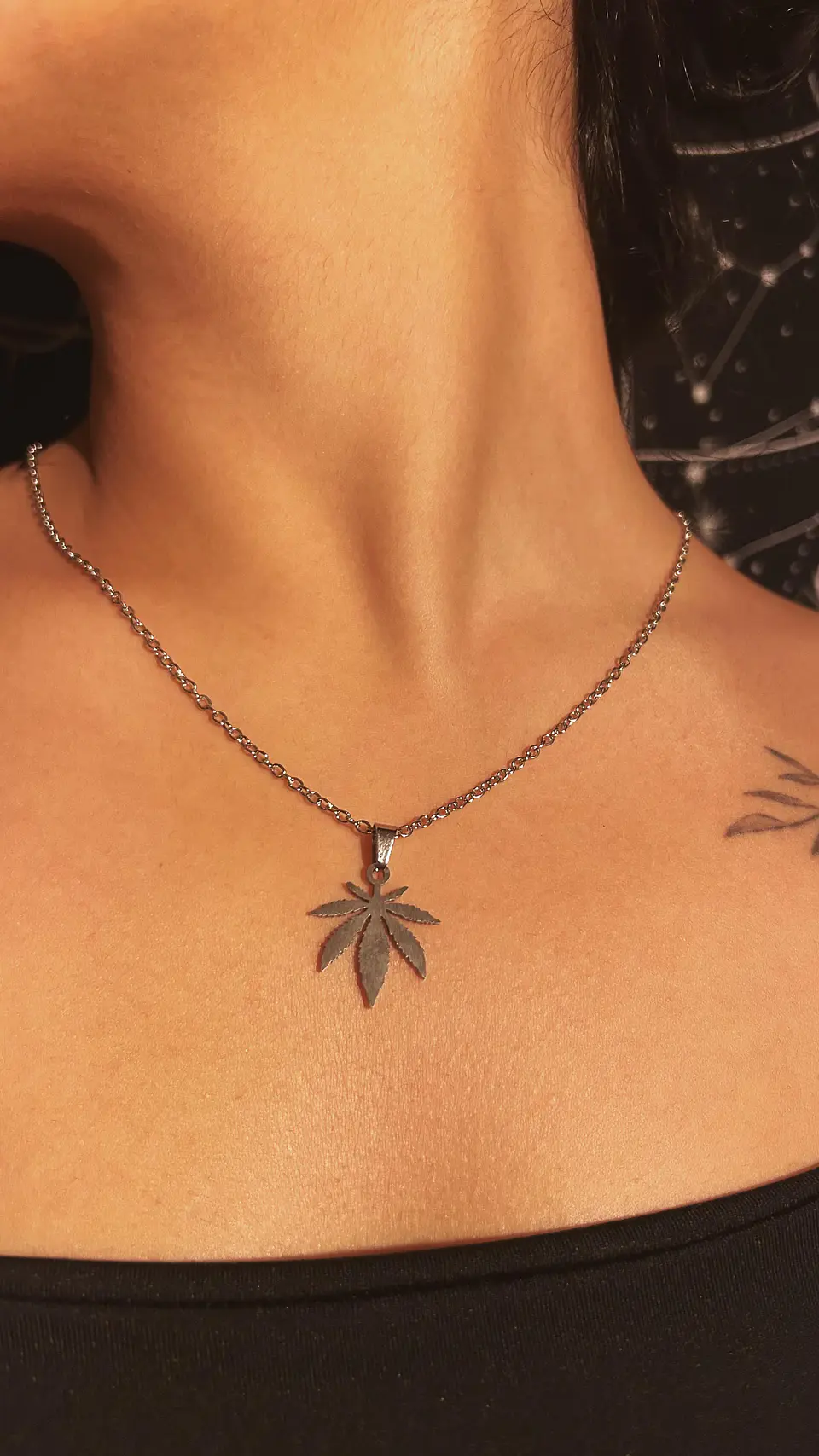 Colar Folha de Cannabis Mayflower 1
