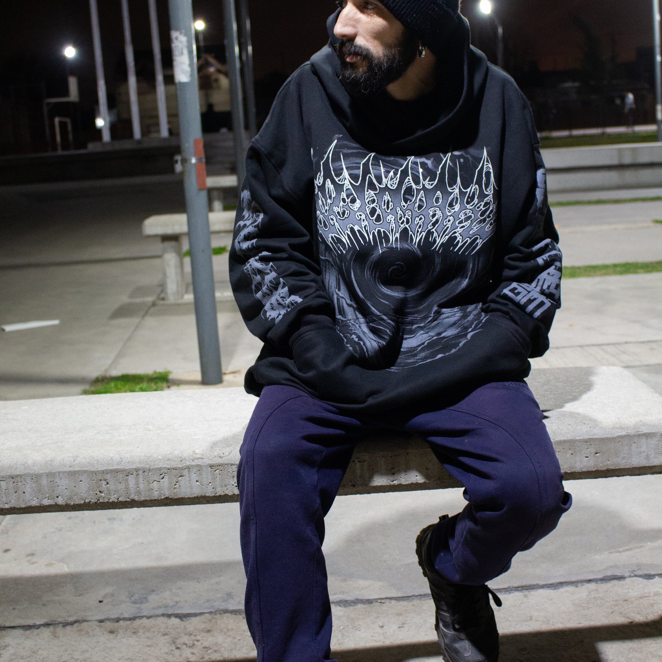 Buzo Oversize Premium Uzumaki Devil Summoner 4