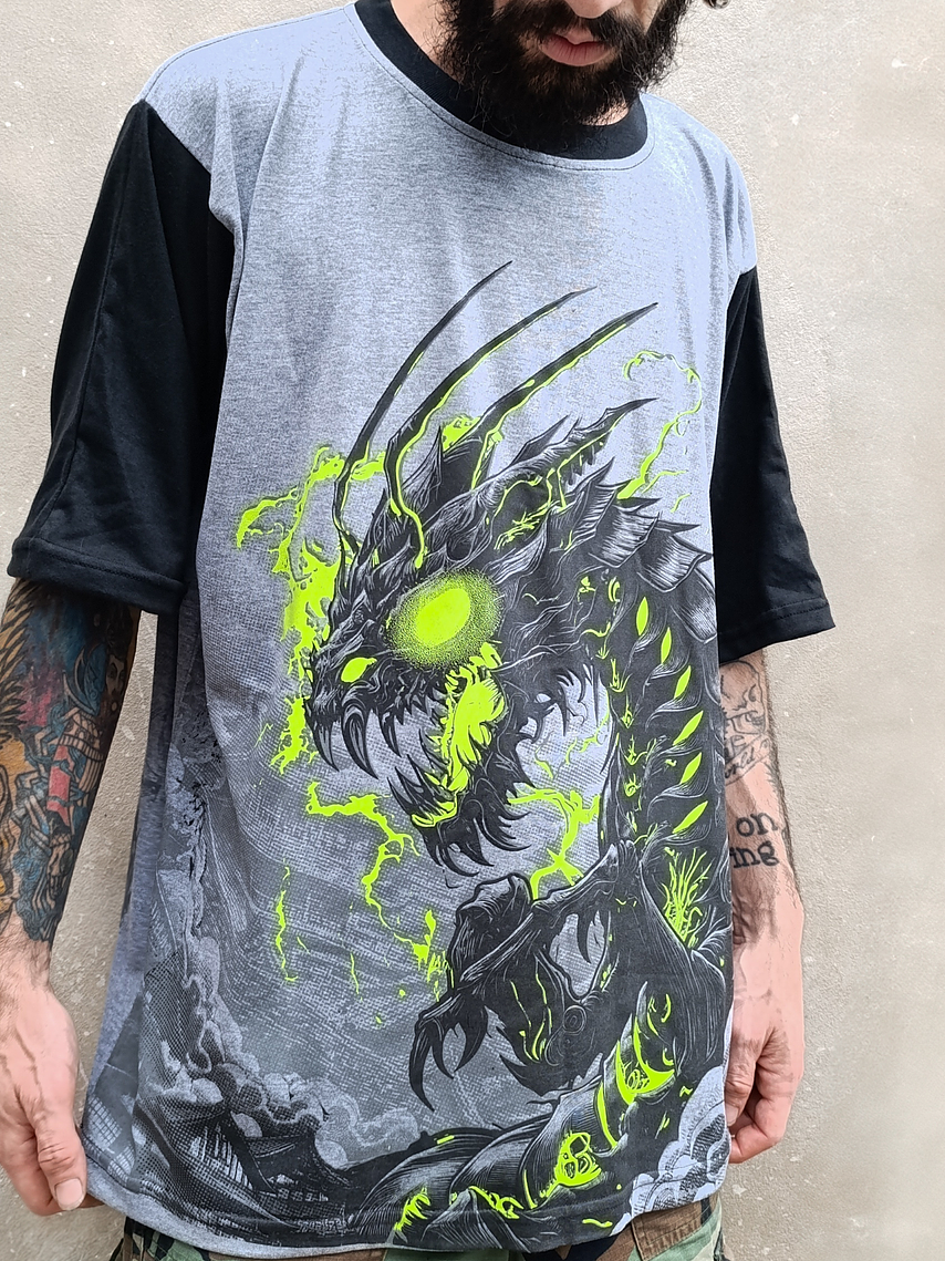 Remera Oversize Premiun Empress Mantis 5