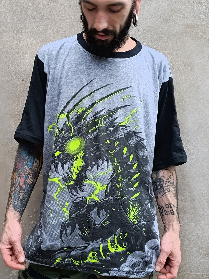 Remera Oversize Premiun Empress Mantis 6