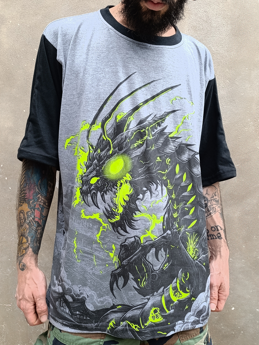 Remera Oversize Premiun Empress Mantis 8