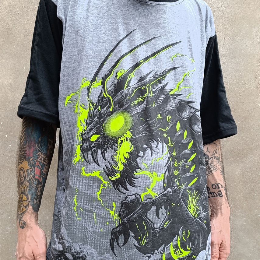 Remera Oversize Premiun Empress Mantis 8