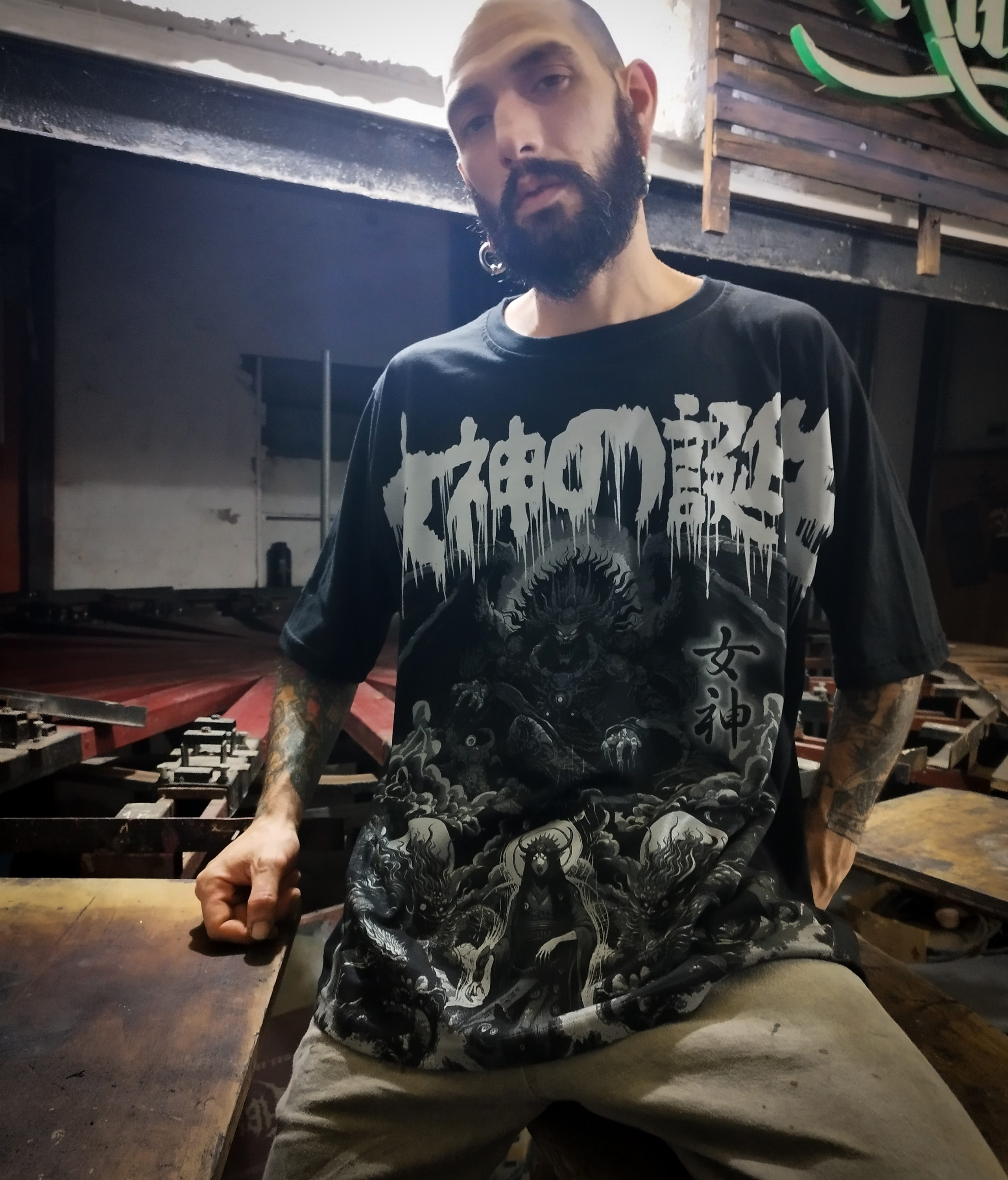 Remera Oversize Premium Megami  3