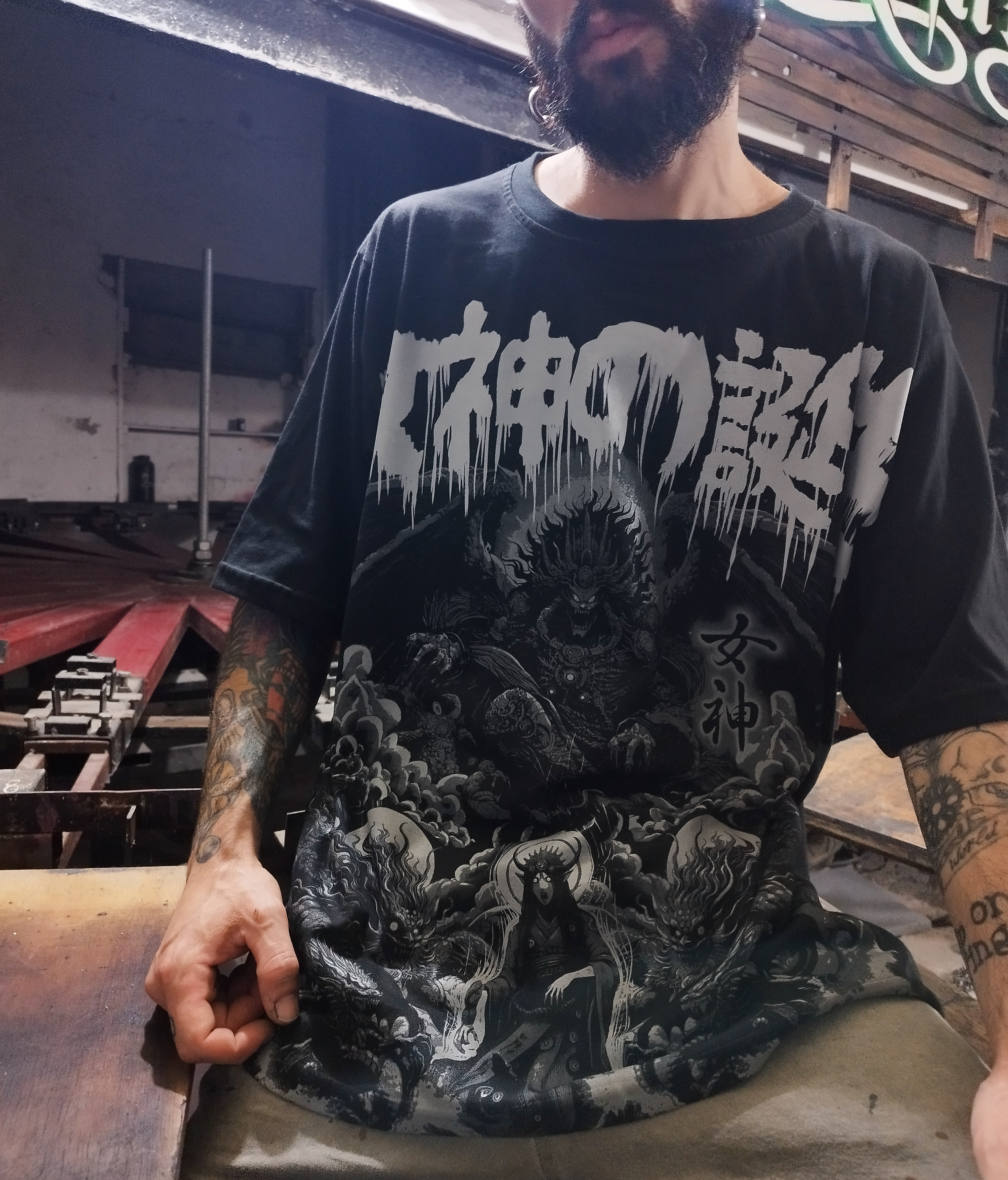 Remera Oversize Premium Megami  1