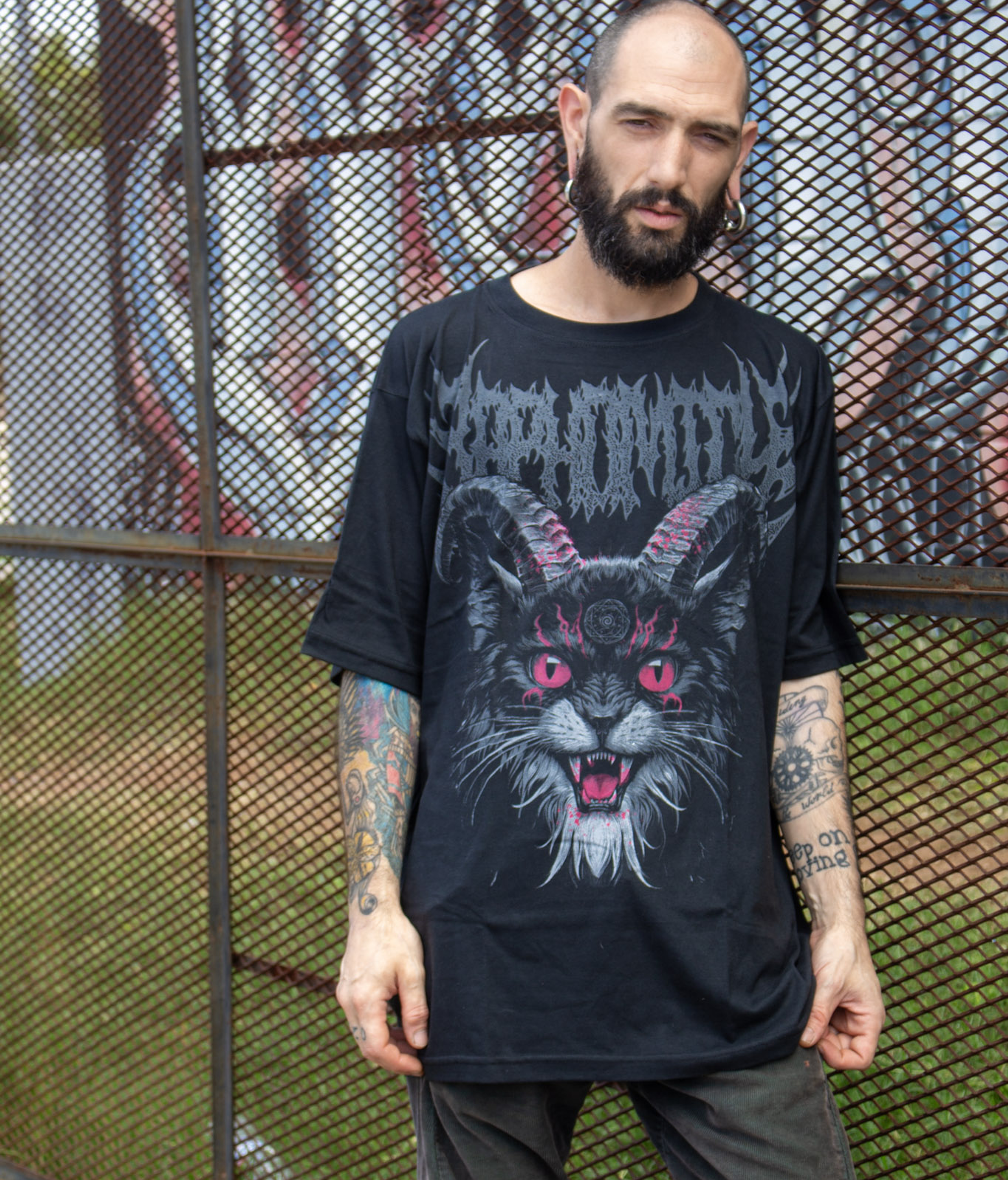Remera Oversize Premium Baphomich. 3