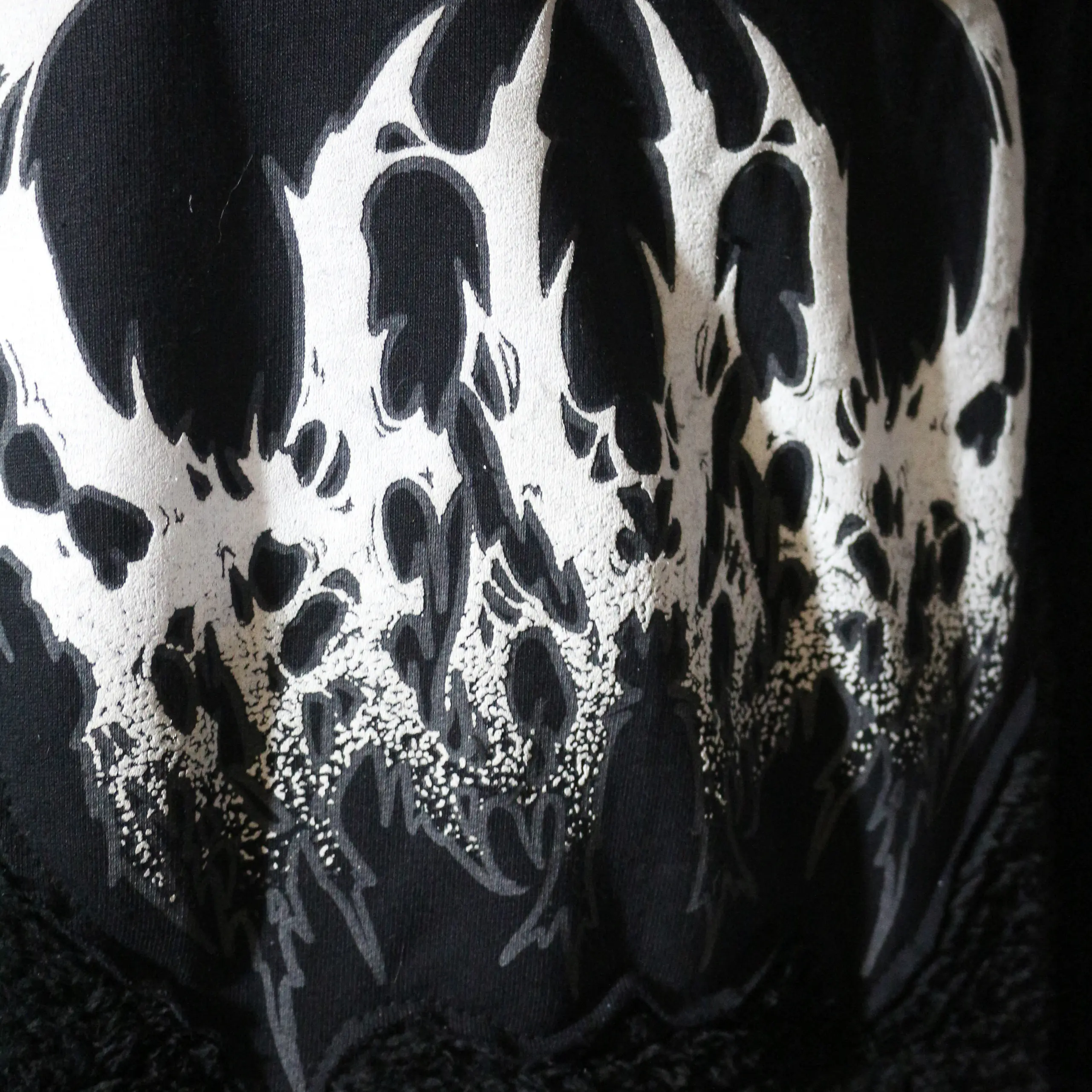 Buzo Oversize Premium Evil Cloak 8
