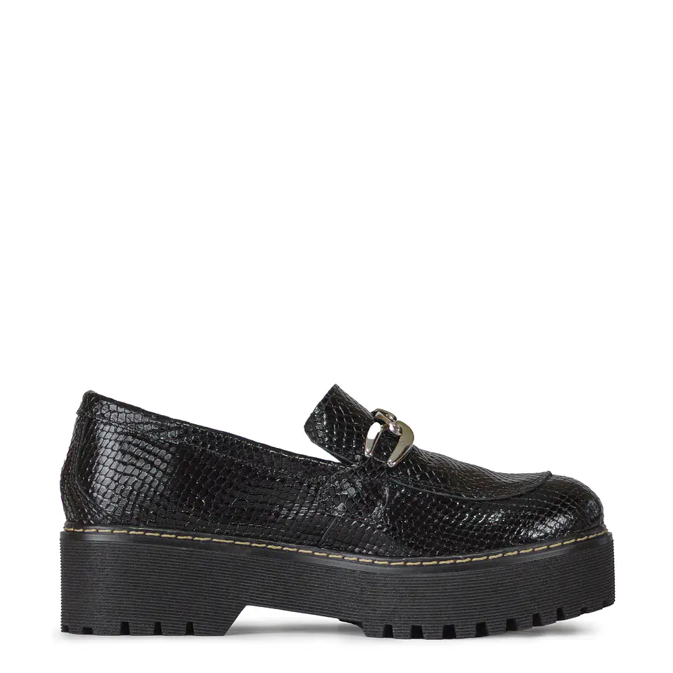 Zapatón Romina piton charol  3