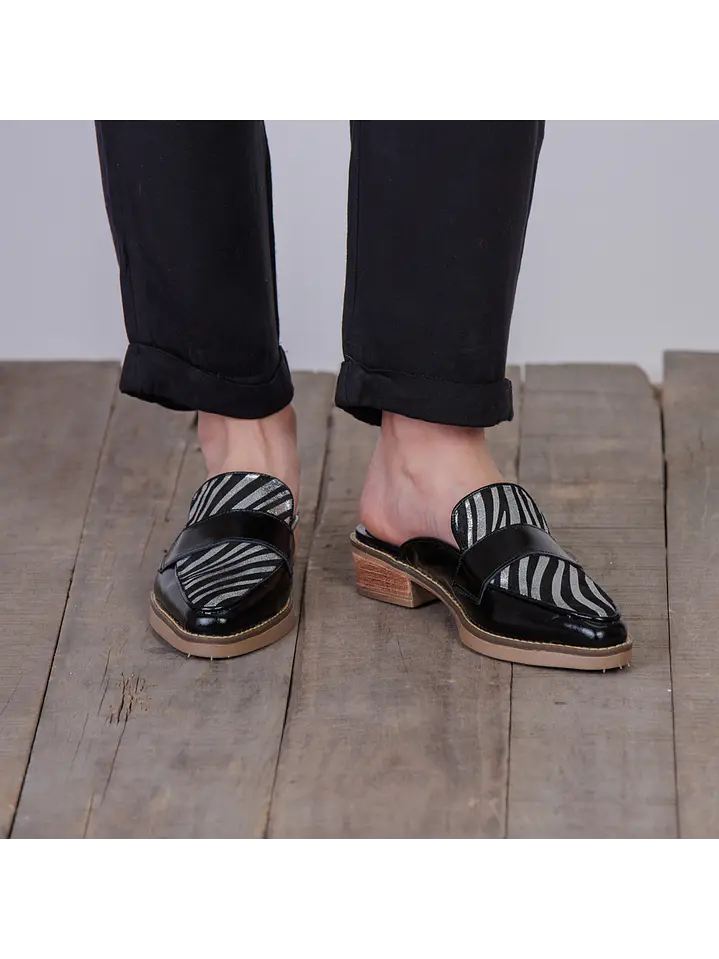 ANGELA RICHATO ZEBRA 1