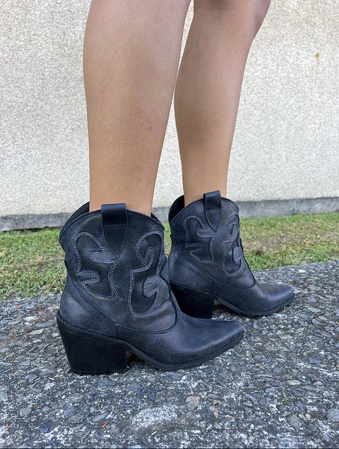 Moss negro bordados gris