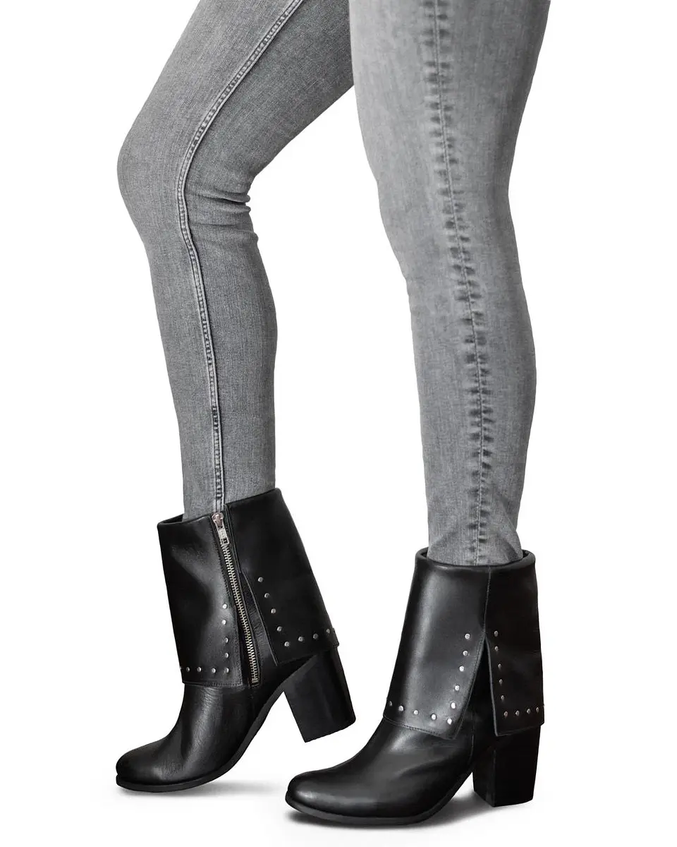 Madonna negro 3