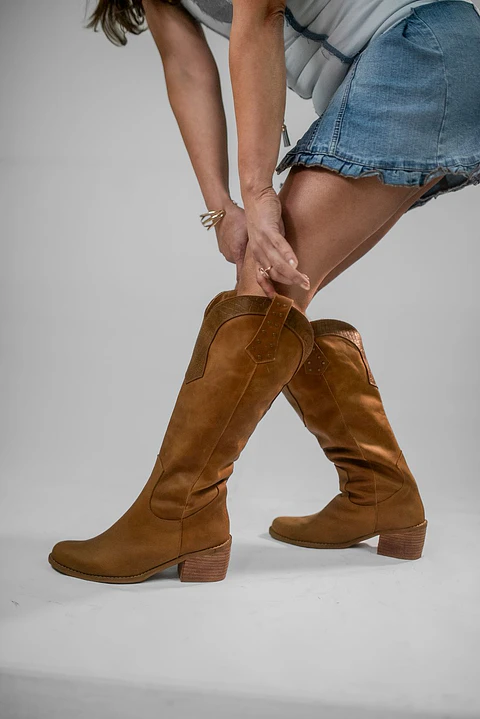 Bota Florencia café/ caimán café 