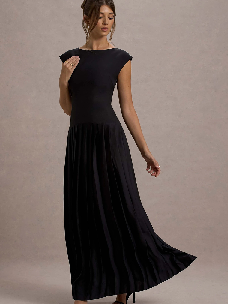 Arna | Black Boat-Neck Pleated Maxi Dress 1