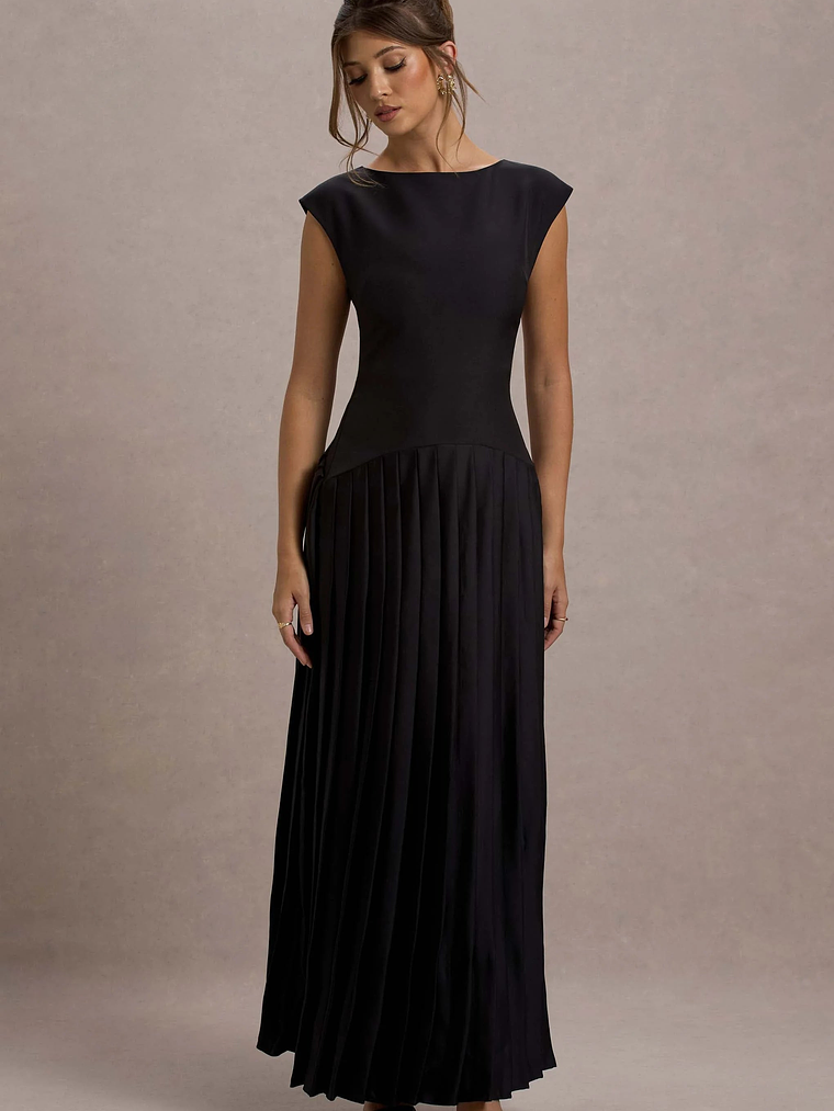 Arna | Black Boat-Neck Pleated Maxi Dress 4