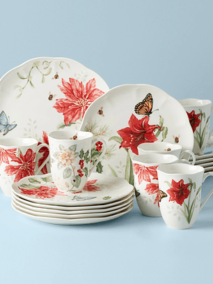 Butterfly Meadow 18-Piece Holiday Dinnerware Set