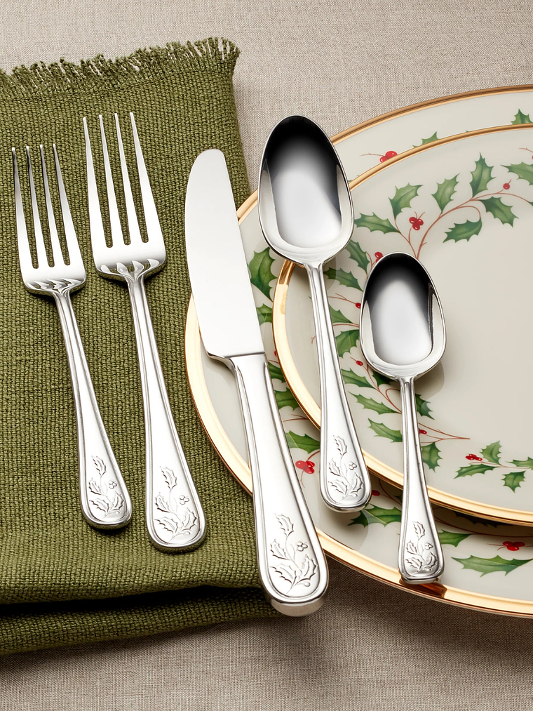 Holiday 65-Piece Flatware Set 3