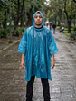 Poncho de emergencia Biodegradable azul Alaska. - Miniatura 1