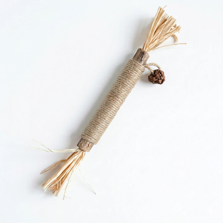 Juguete Gato Palito Matatabi con Fruto y Rafia Masticable Antiestrés 1