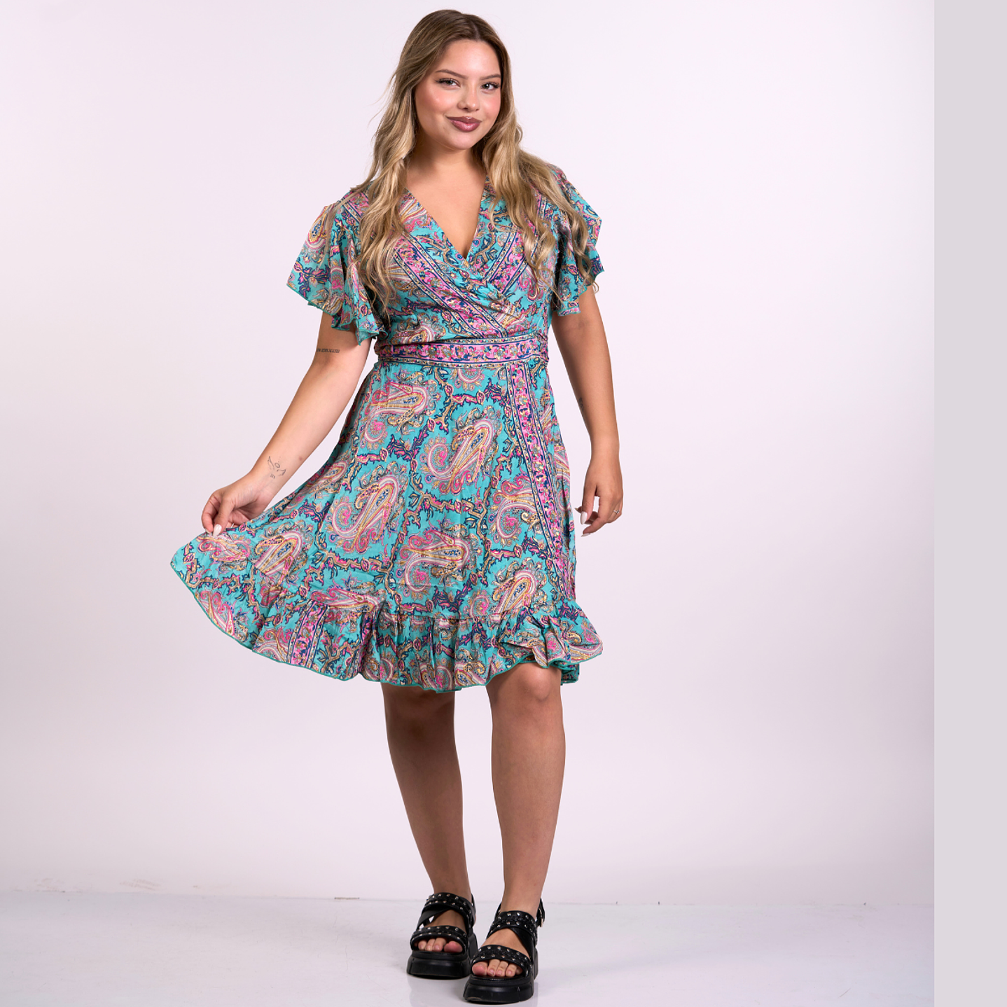 Vestido Corto Envolvente 3