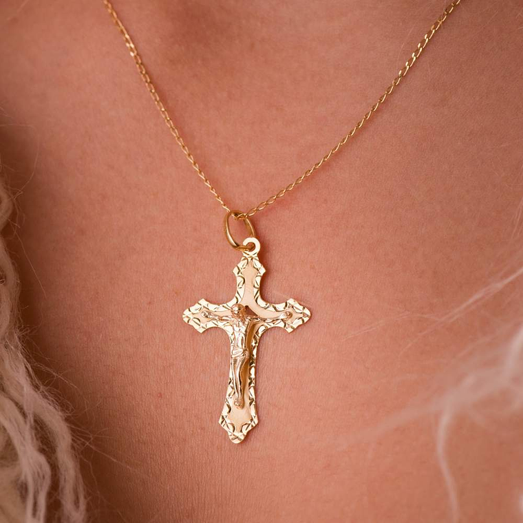 Cruz Oro amarillo 18k con cristo  2