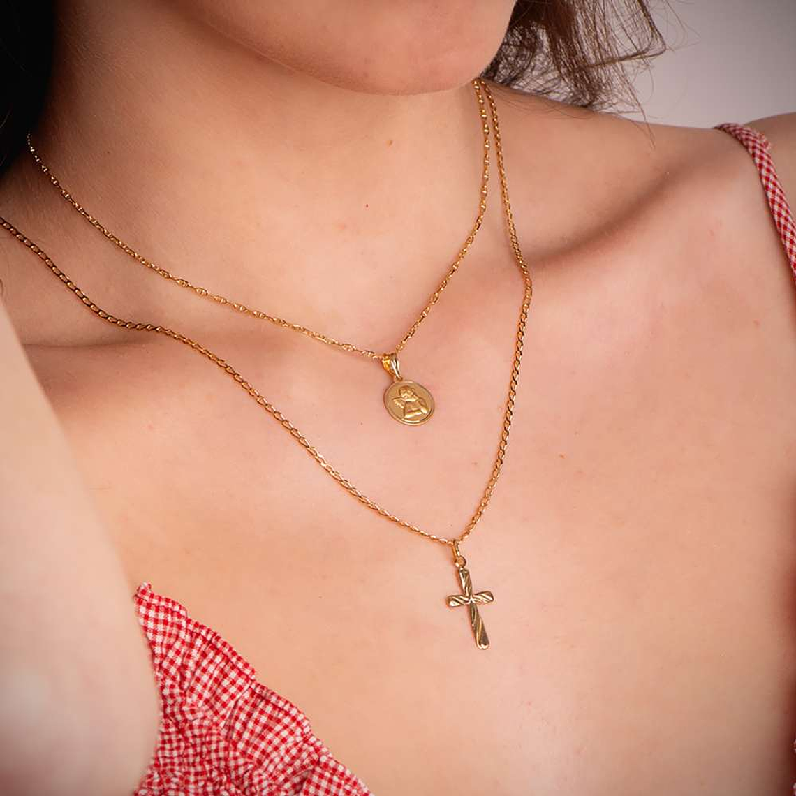 Cruz Oro 18k lisa en brillo hueca  2