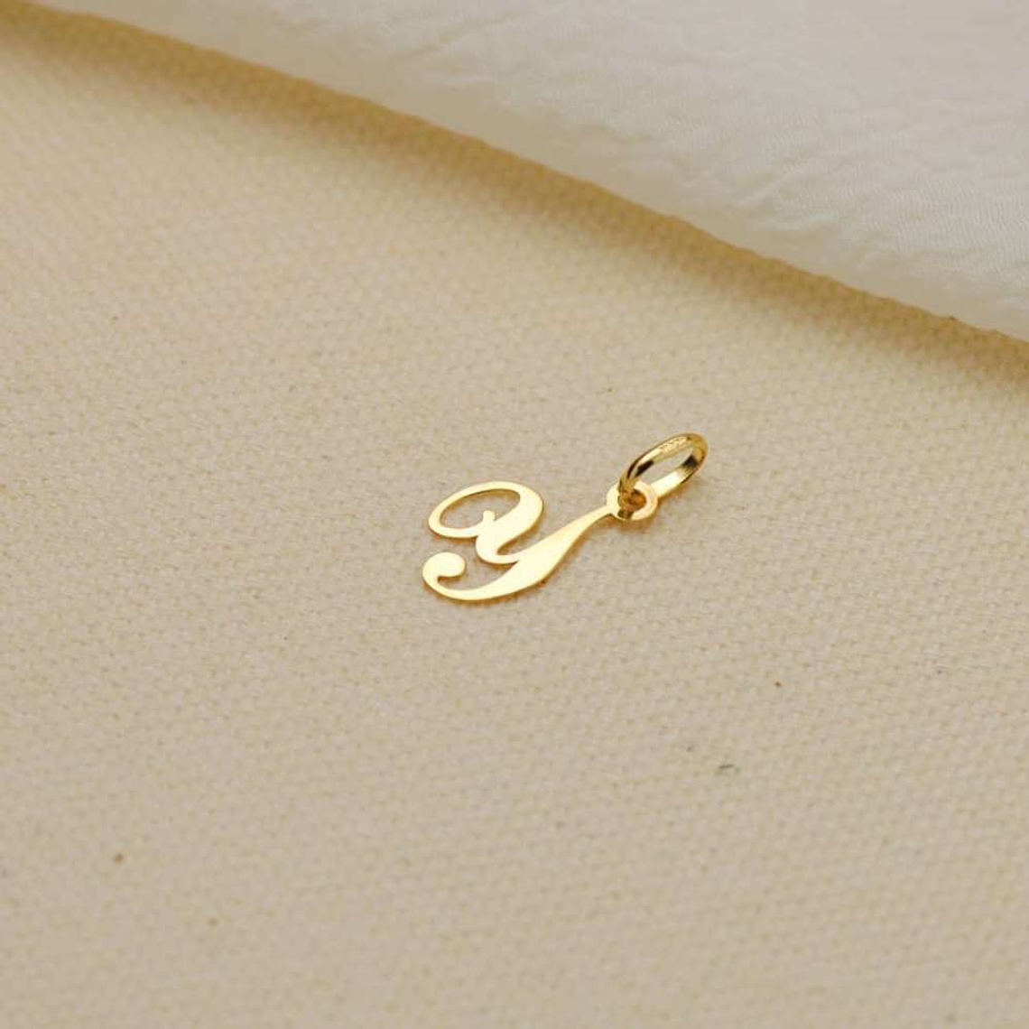 Colgante inicial Y Oro 18k 2