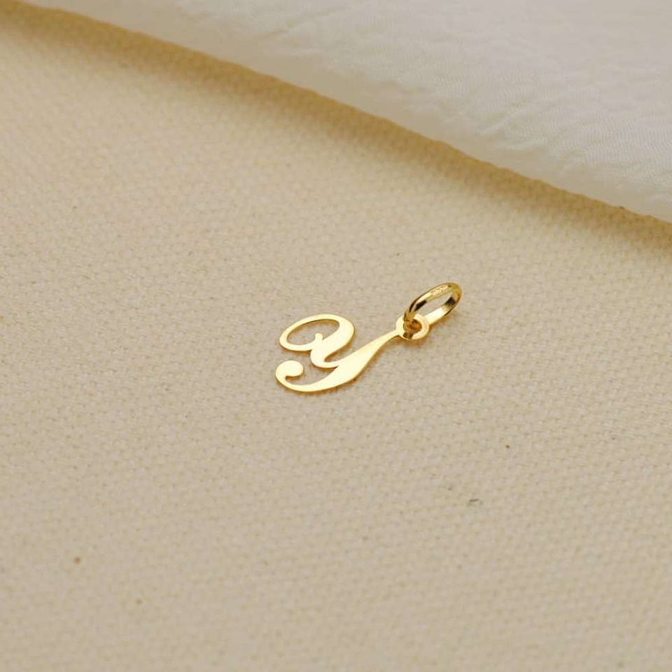 Colgante inicial Y Oro 18k 2