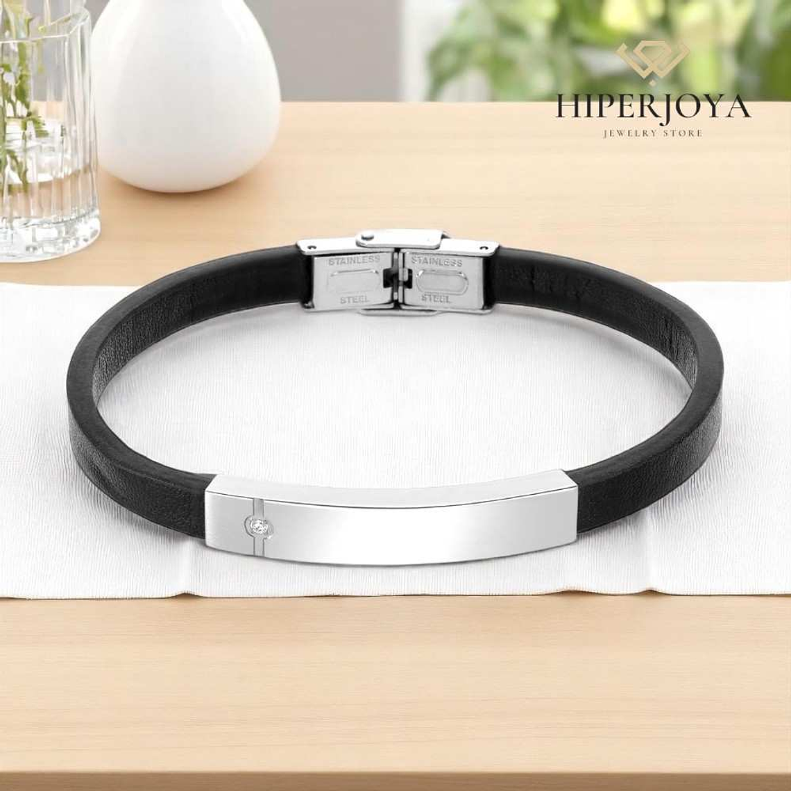 Pulsera para caballero de cuero negro y placa en acero  4