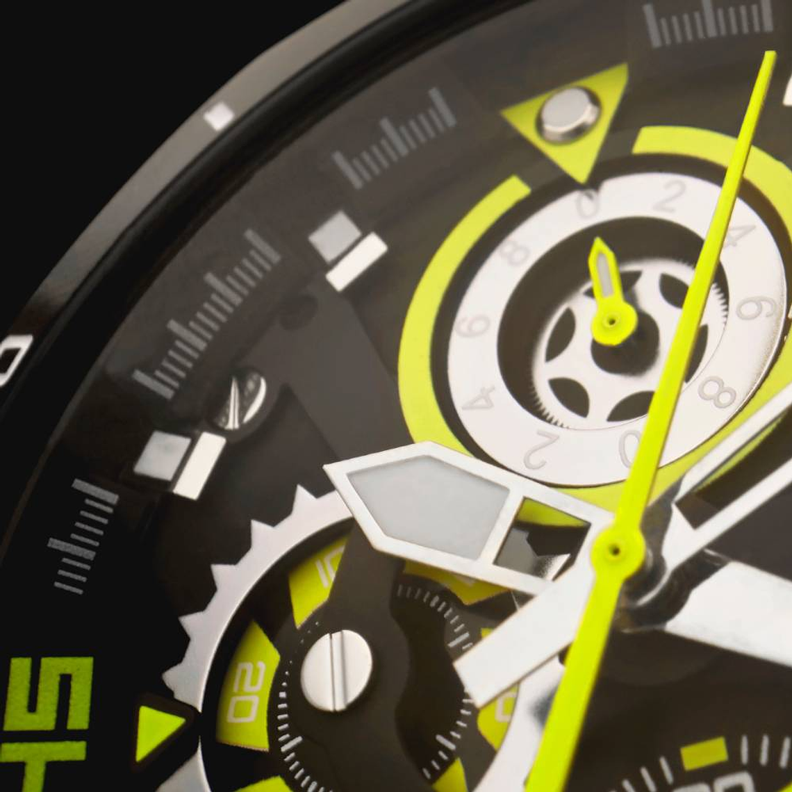 Reloj con tres agujas negro y lima  3