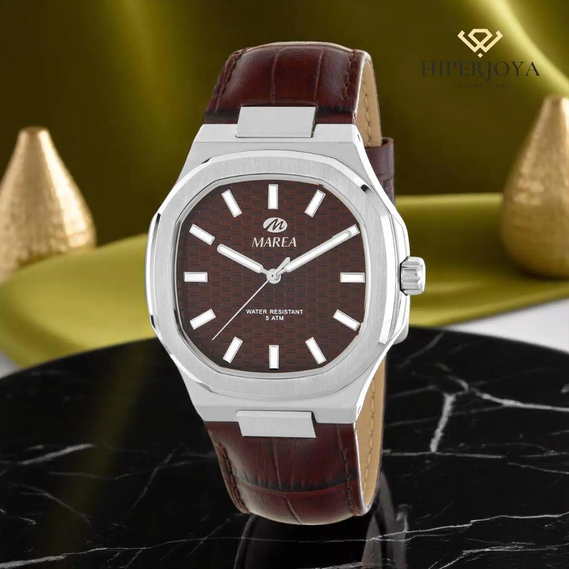 Reloj de piel color marrón  3