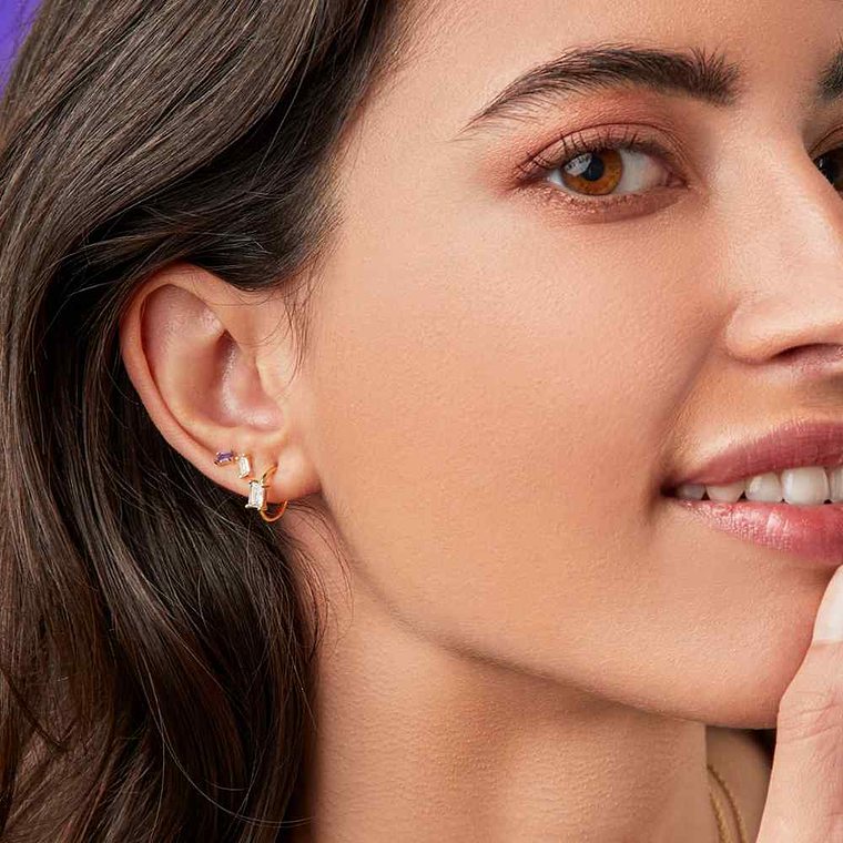 Pendiente aro baguette con baño de oro  4