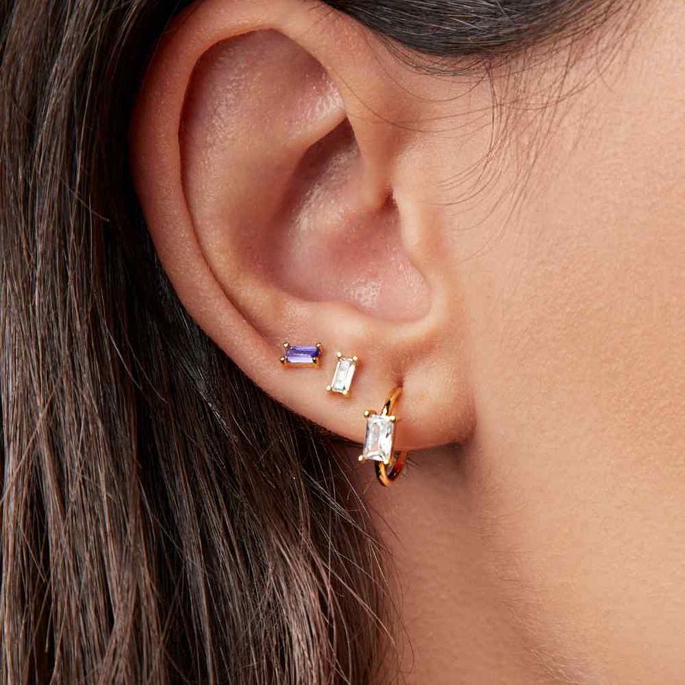 Pendiente aro baguette con baño de oro  3