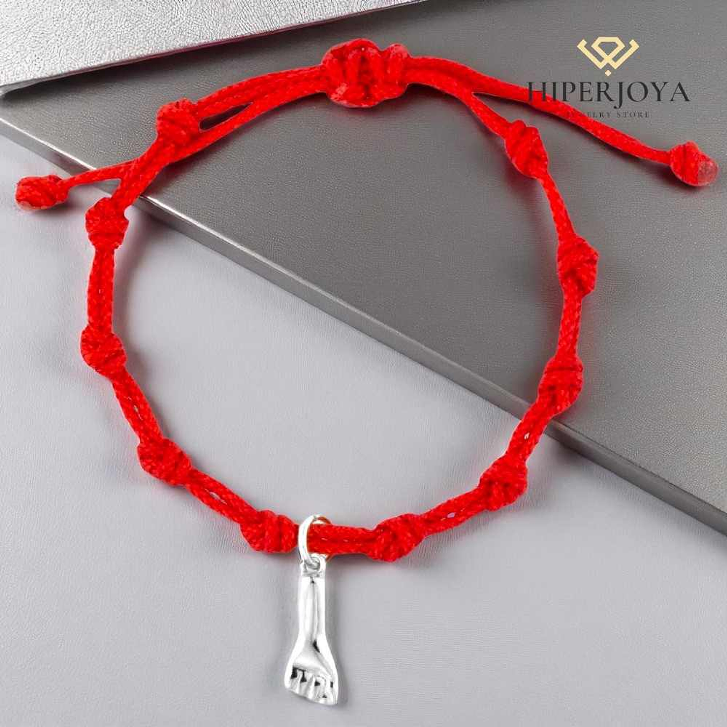 Pulsera de hilo rojo con higa de plata  3