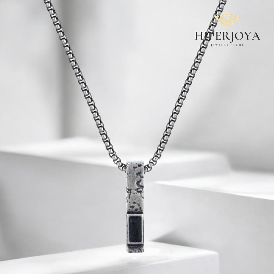 Cadena de piedra volcánica para caballero  2